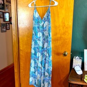 North Shore Maxi Jumpsiut Size Large with pockets